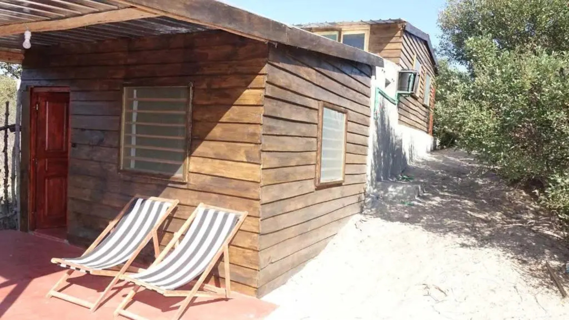 bungalows at somaroala on the beach