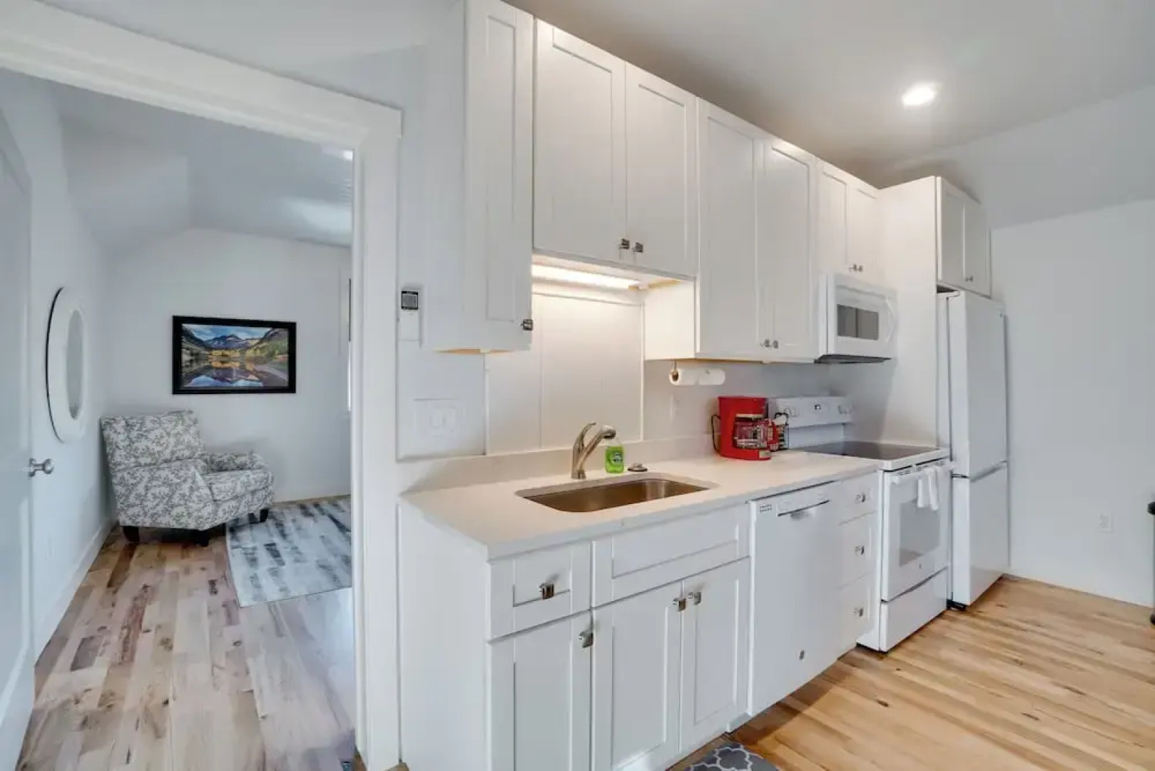 2 Mi to Town: Castle Rock Retreat w/ Fireplace!