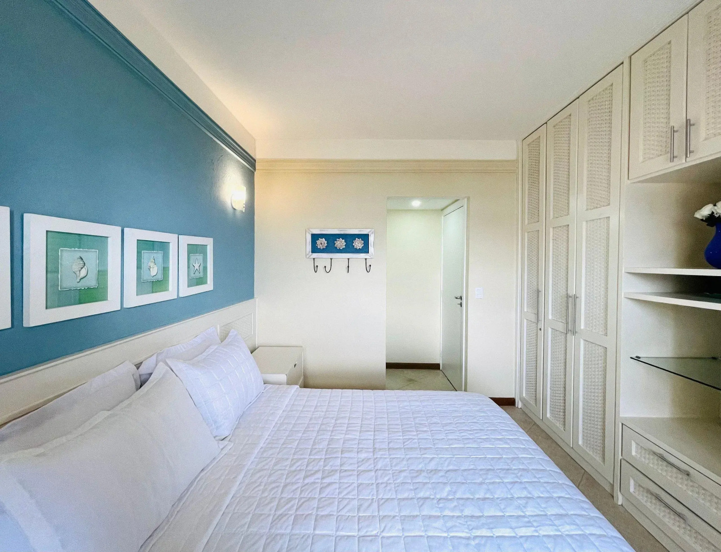 Apto c/ piscina e vista para o mar - Caraguatatuba