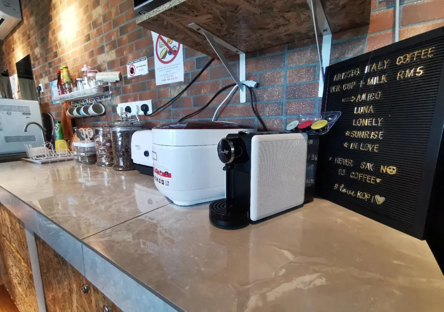 Homy Seafront Hostel