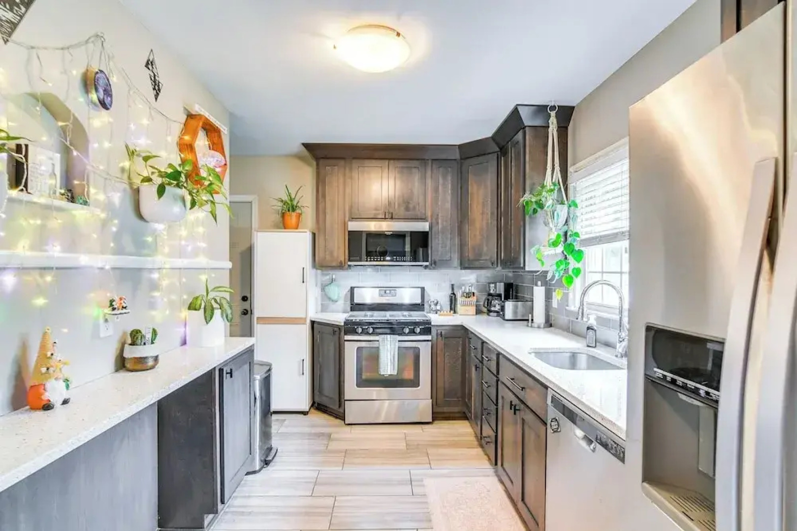 1 Mi to Valley Junction: Pet-friendly Iowa Home