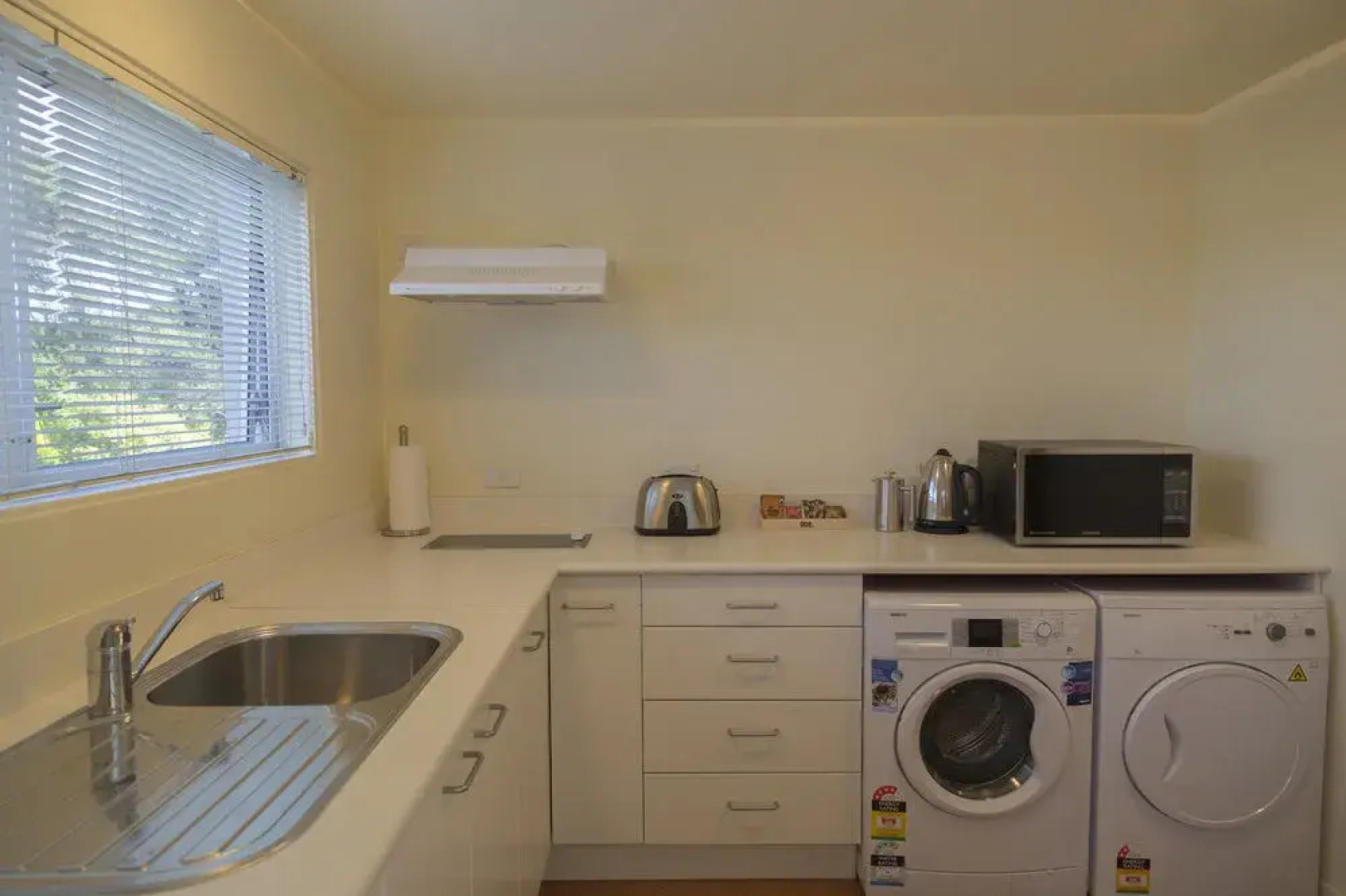 Russell View Apartments