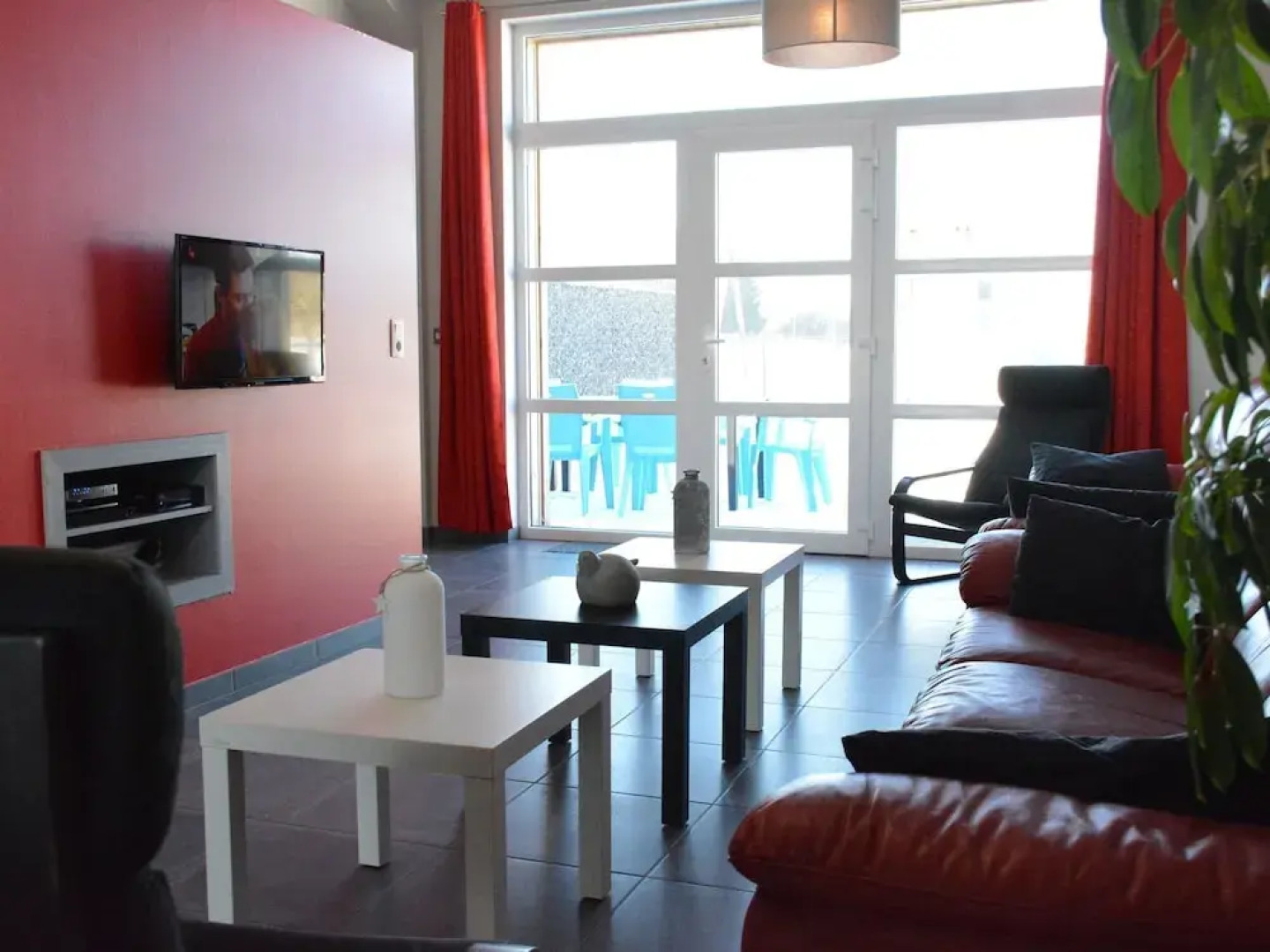 Sandwiched Between Luxembourg, Belgium and Luxembourg, a Happy Home