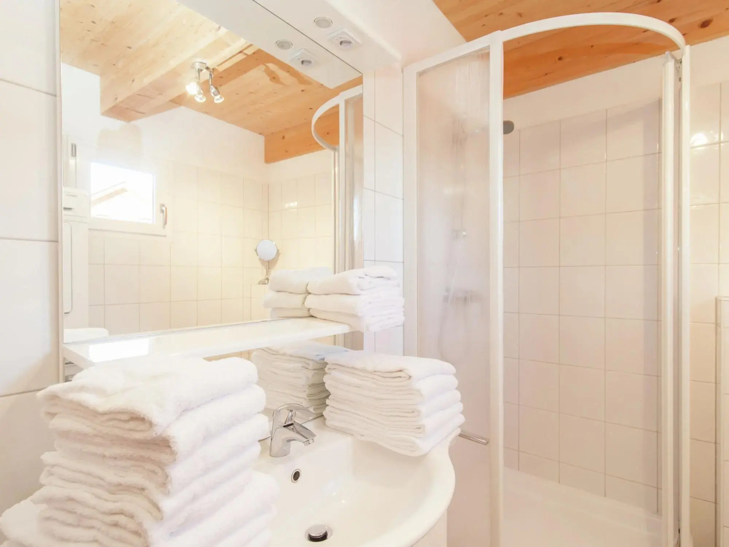 Luxurious Chalet in Stadl an der Mur with Valley Views