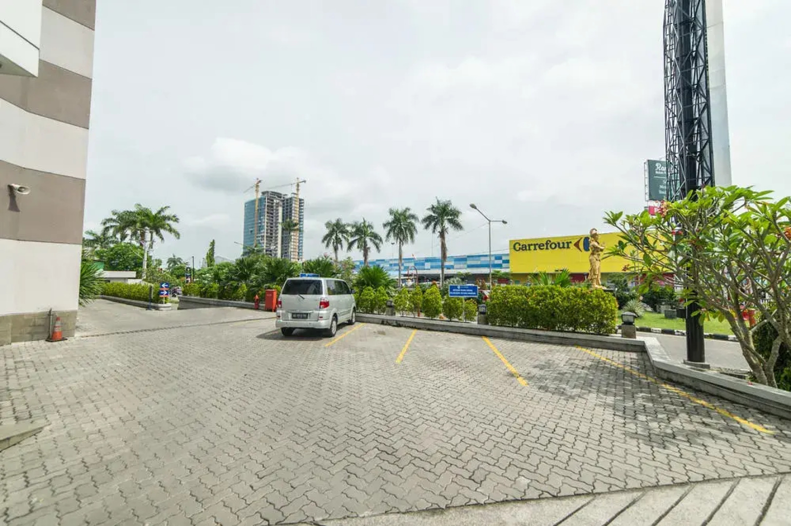 Airy Solo Baru Pandawa Lima Soekarno AC 25