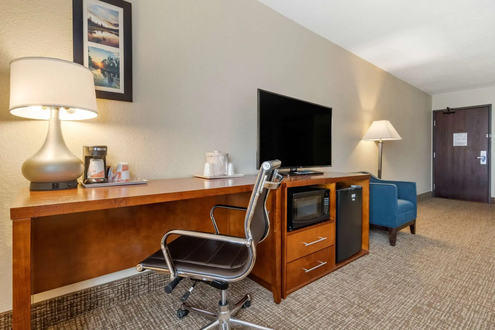 Comfort Inn & Suites South Hill I-85