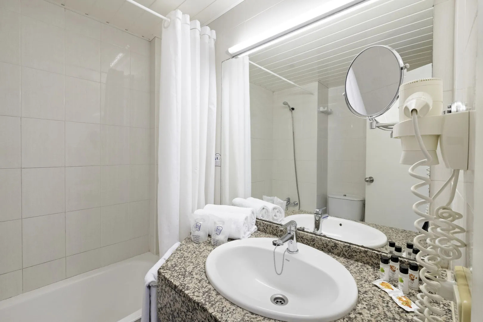 Azuline Hotel Bahamas y Bahamas II