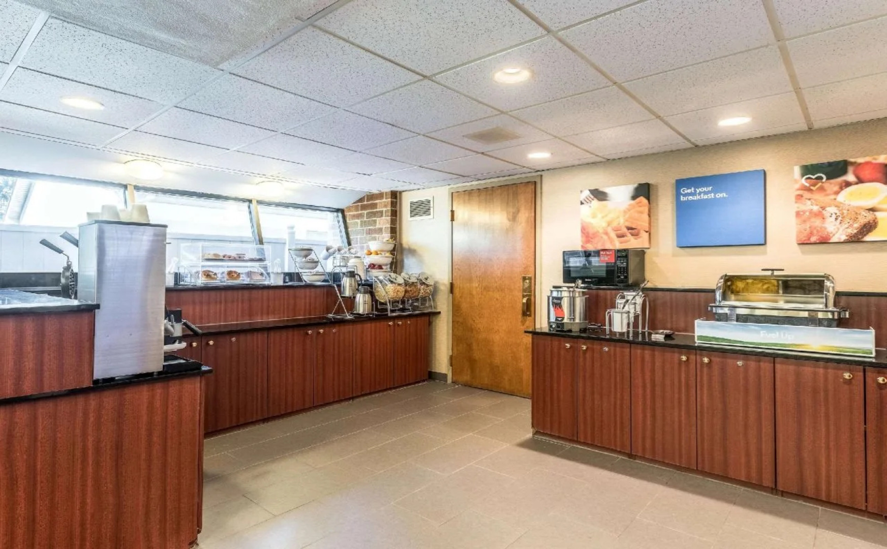 Comfort Inn Lansing West