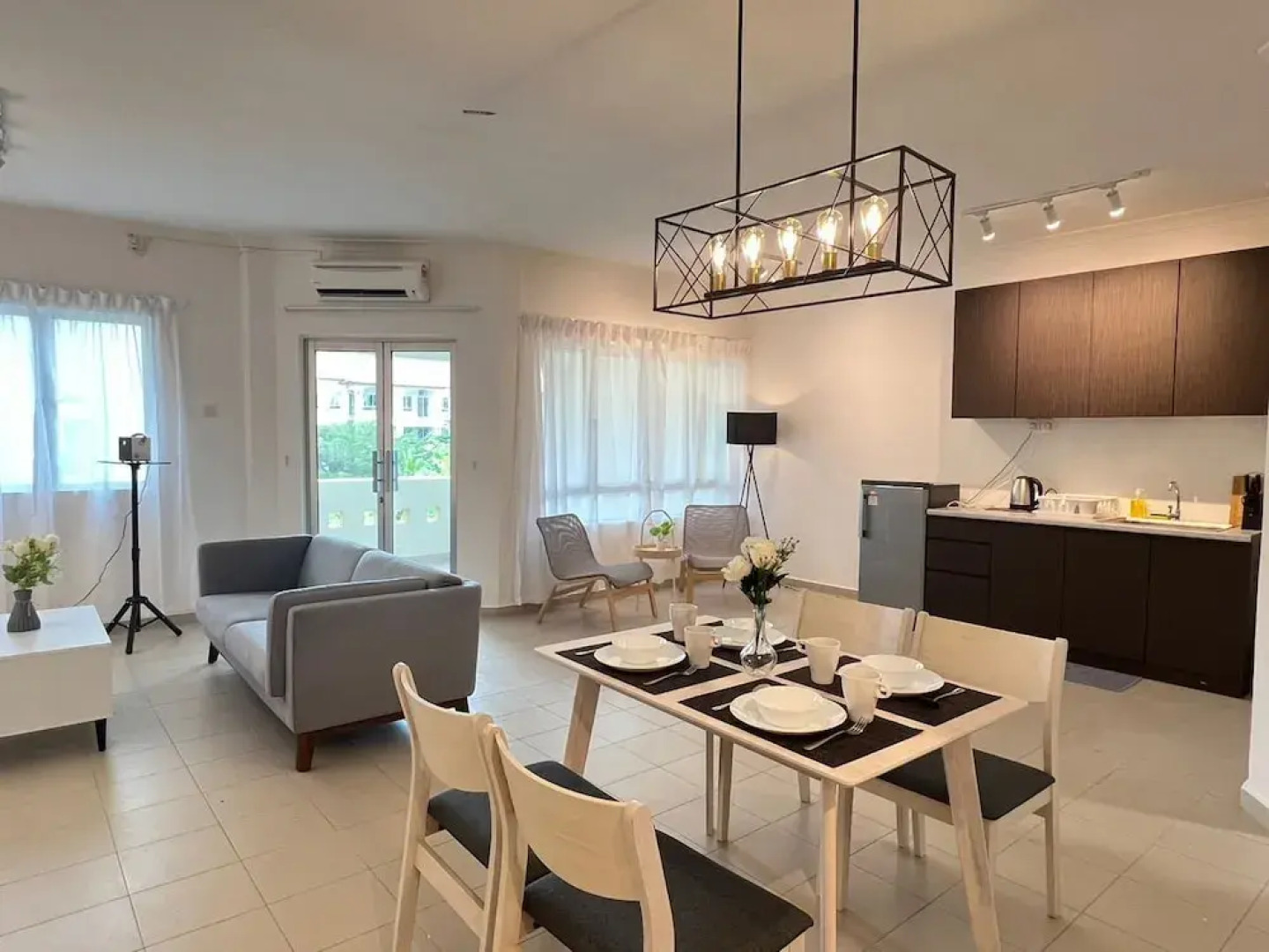 Tiara Desaru By Antlerzone