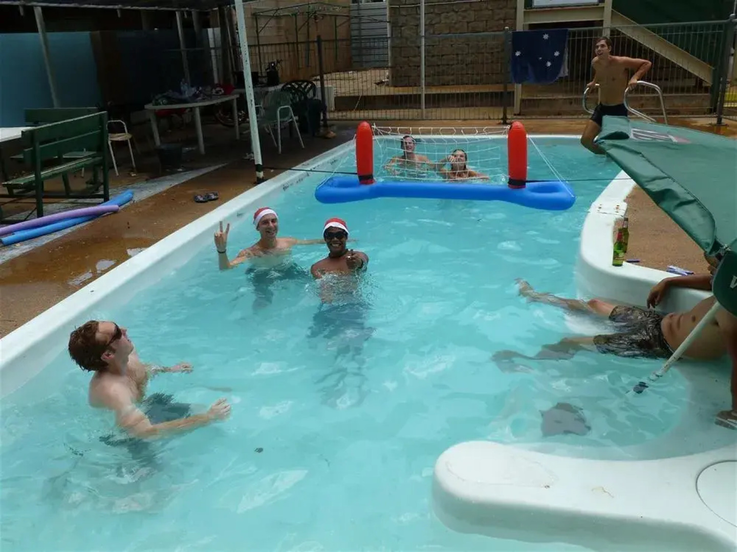 Palm Court Budget Motel Hostel/Backpackers