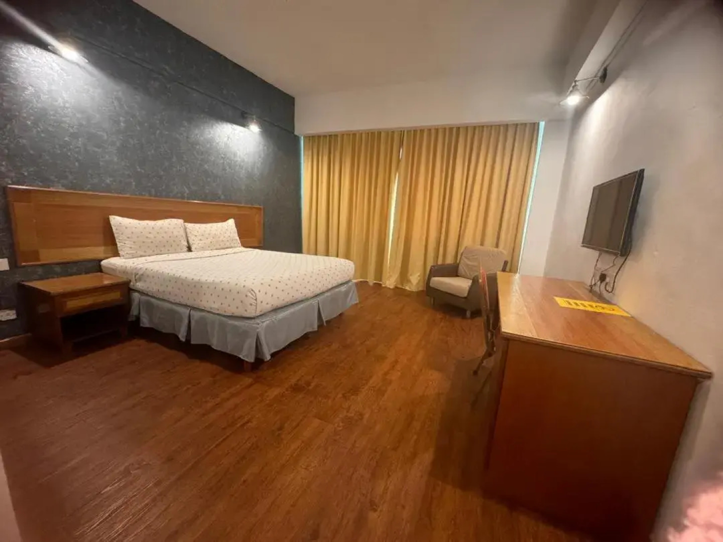 Mayres Hotel Kota Tinggi