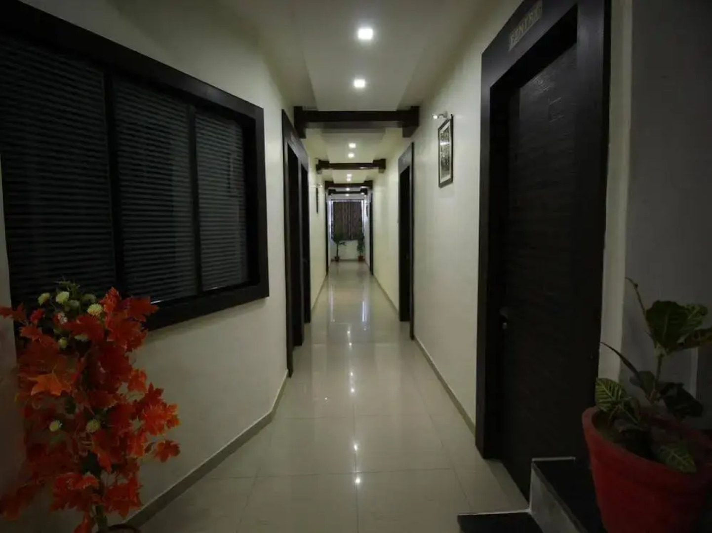 OYO Rooms Sahkari Jin Cross Road