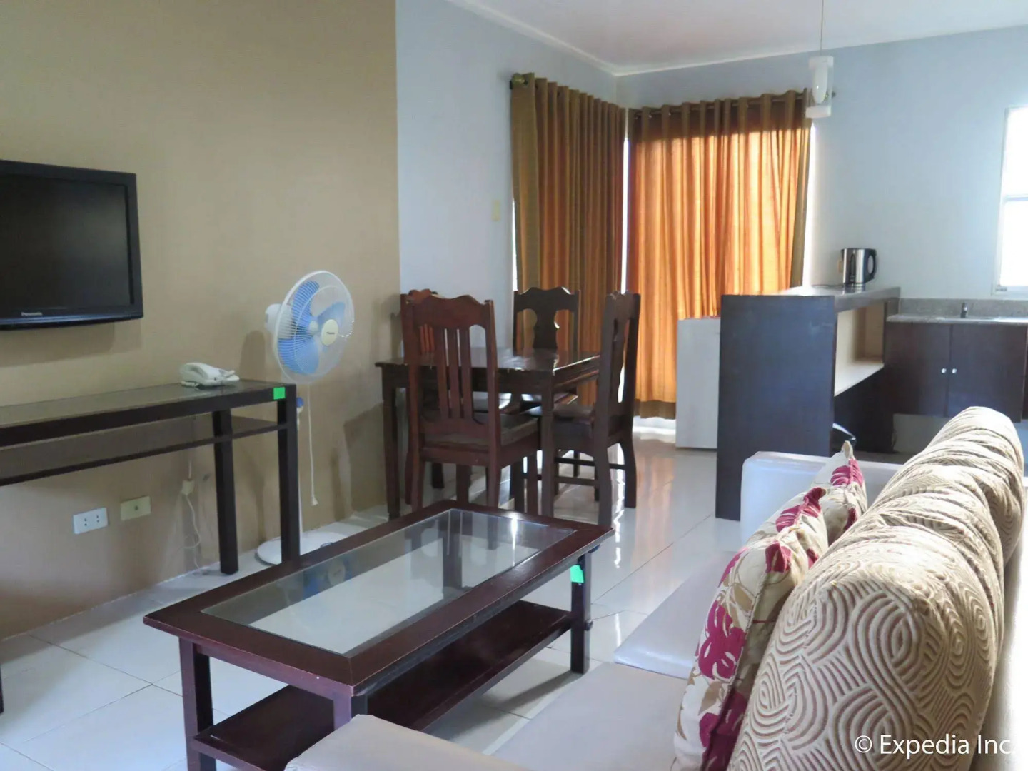 D' Leonor Inland Resort And Adventure Park