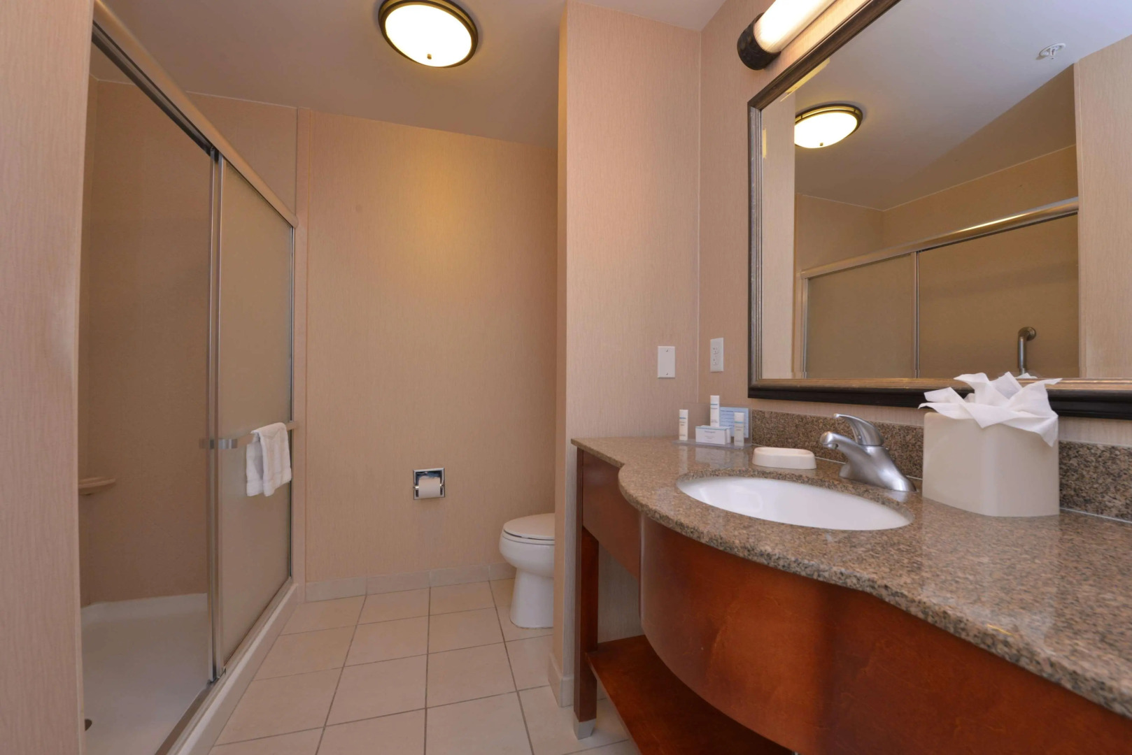Hampton Inn & Suites Bakersfield North-Airport