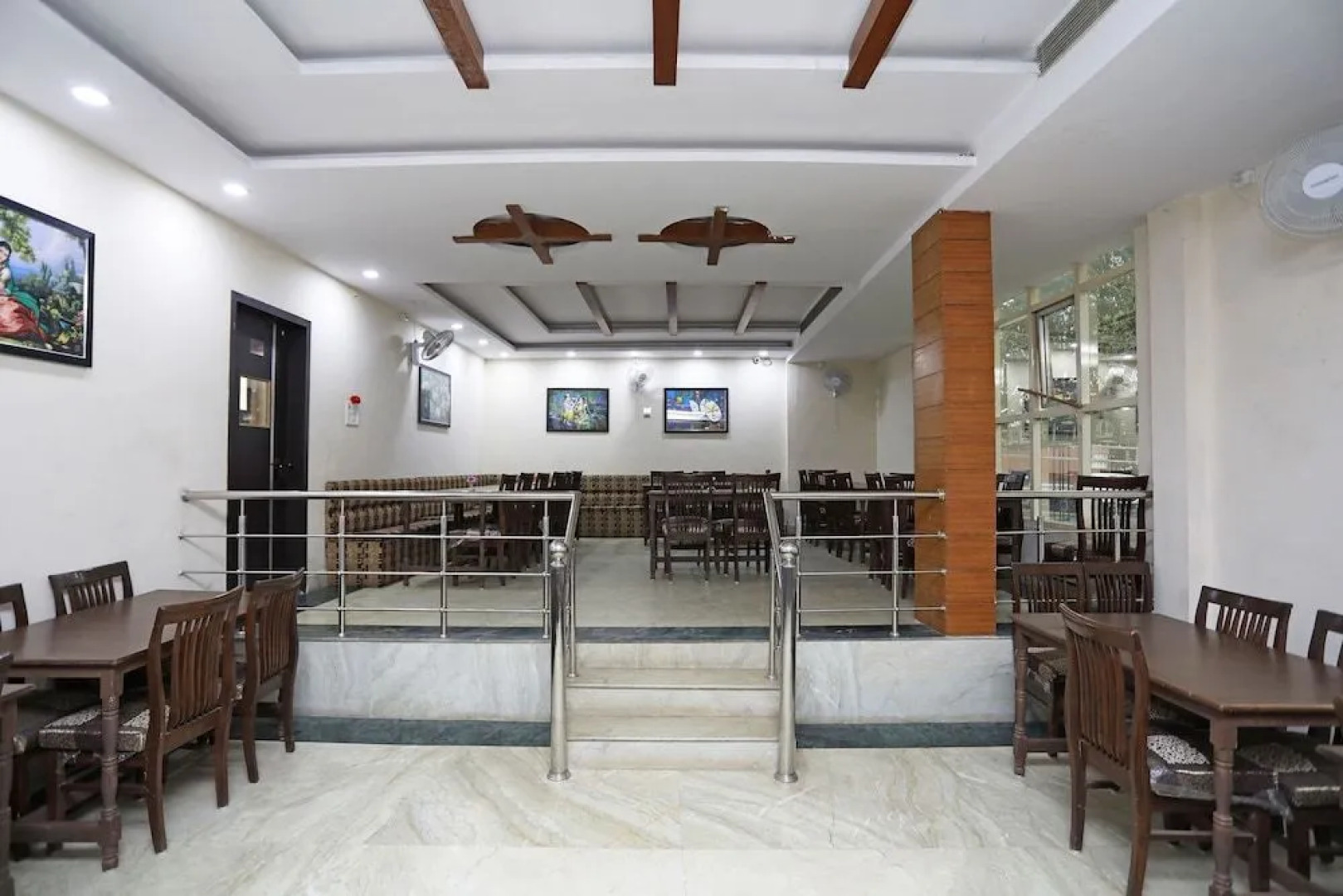 Oyo 30933 Moriya Palace