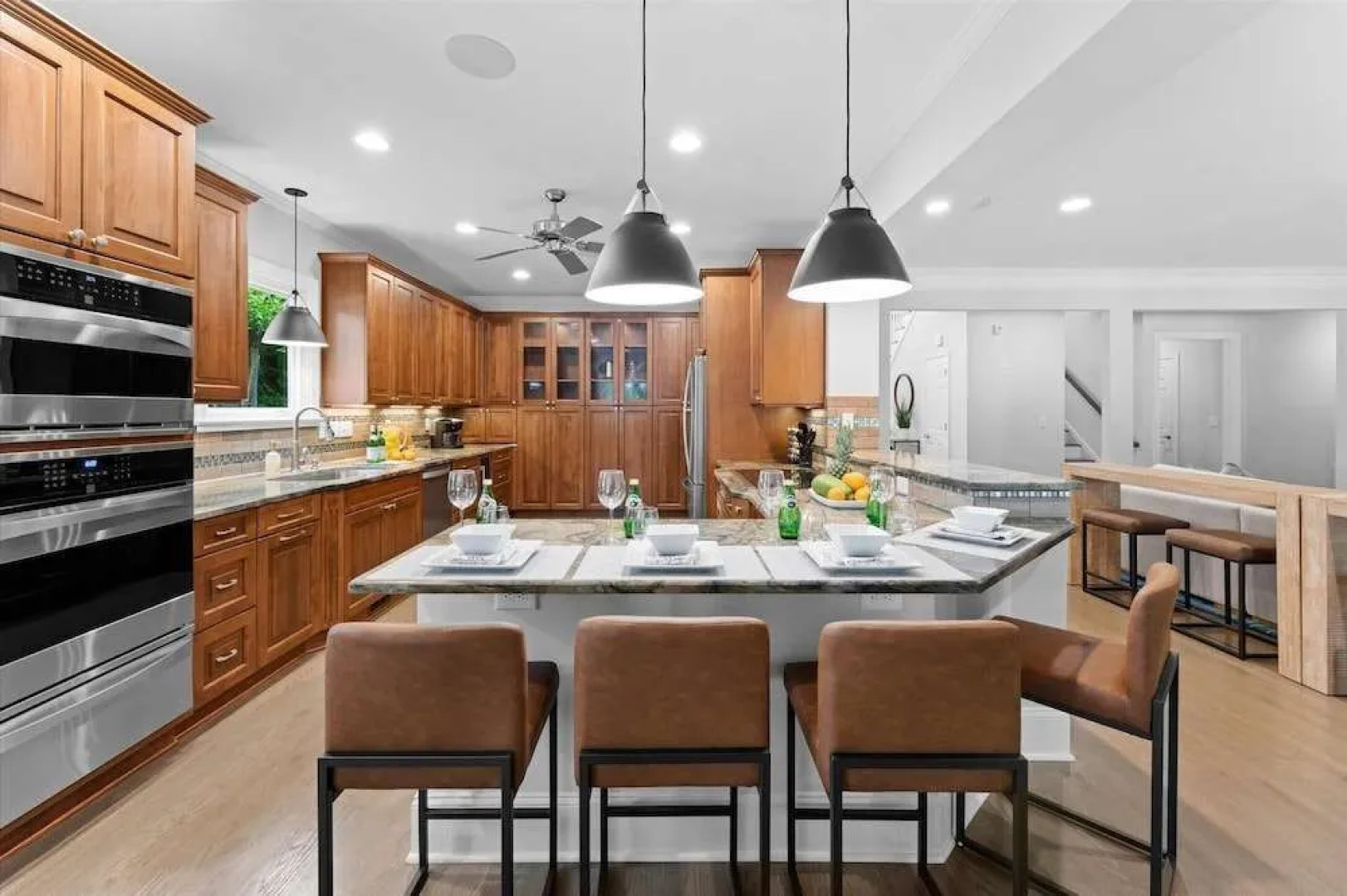 Grand Bay W/hot Tub, 440' Shoreline & Optional Boat Rental