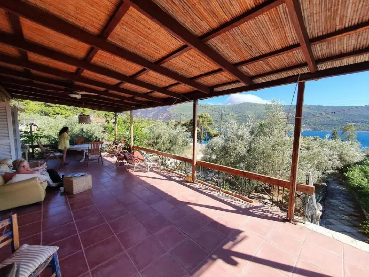 Charming country cottage by the sea