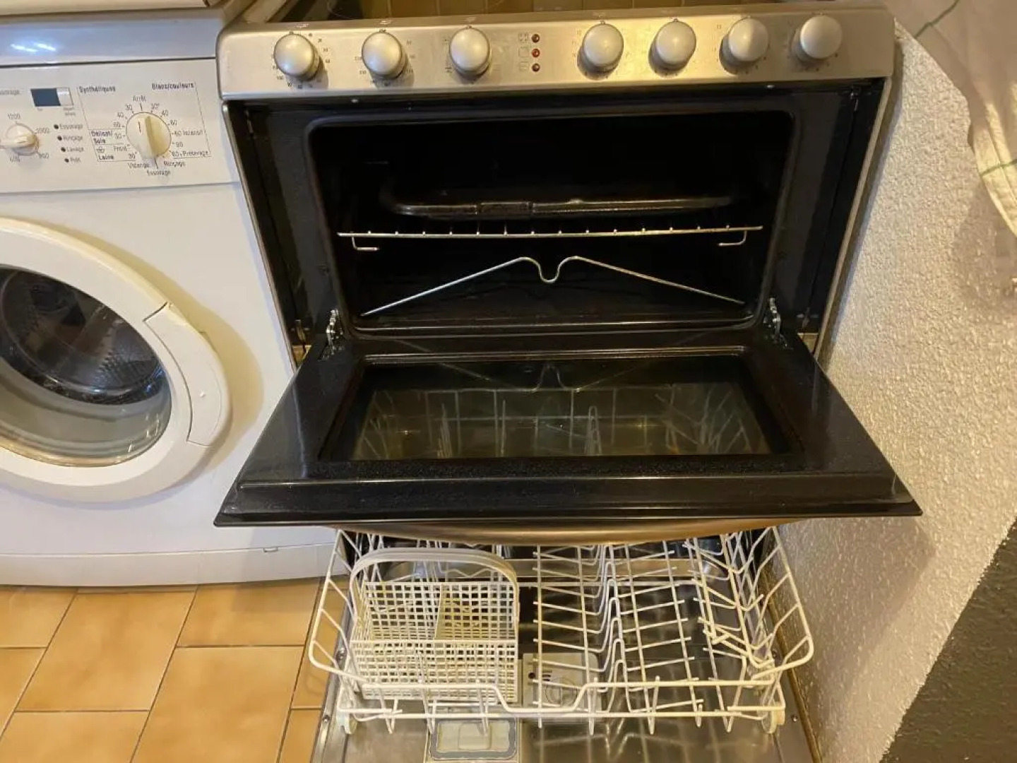 Superbe Duplex aux Saintes terrasse plein sud 3***