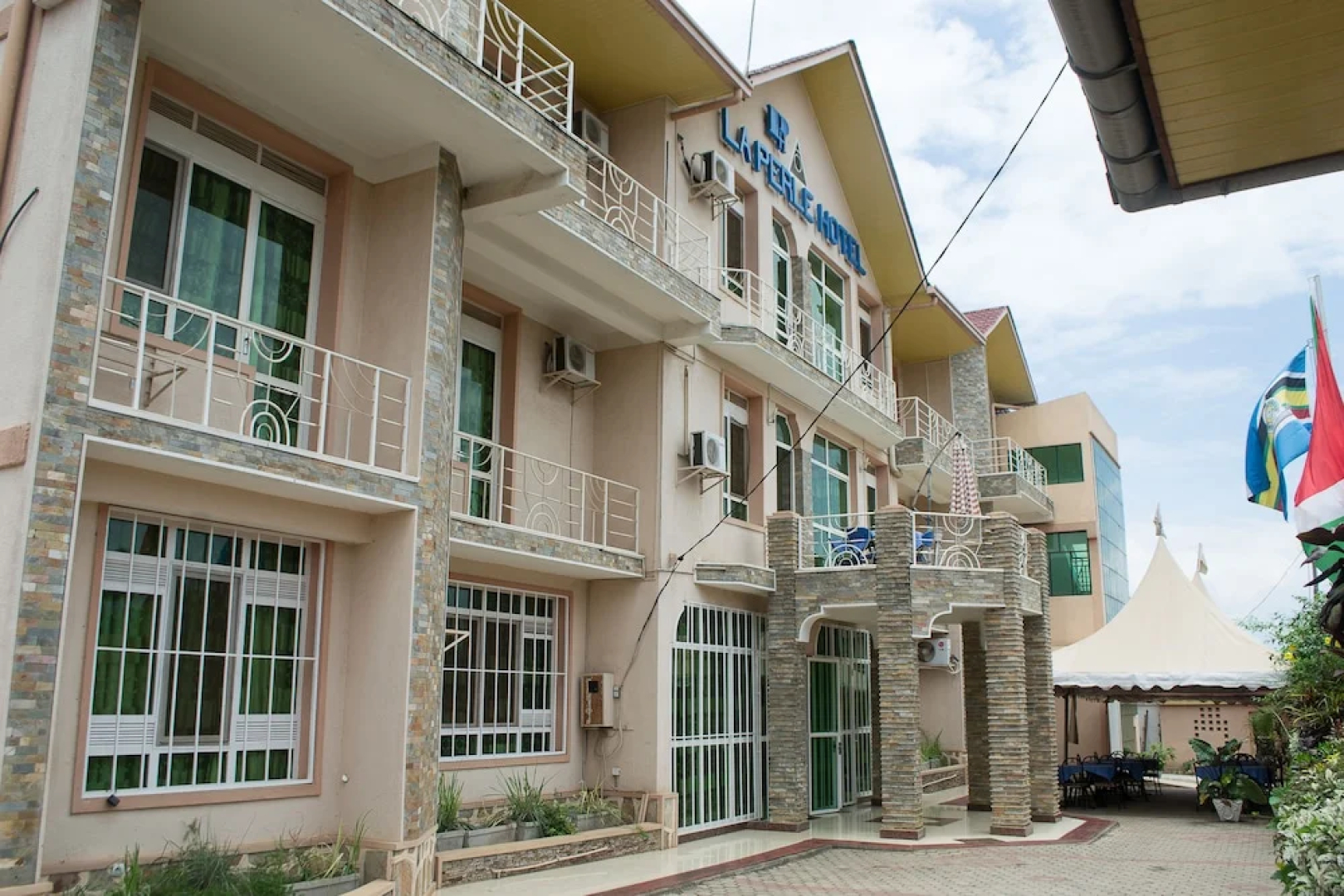 La Perle Hotel