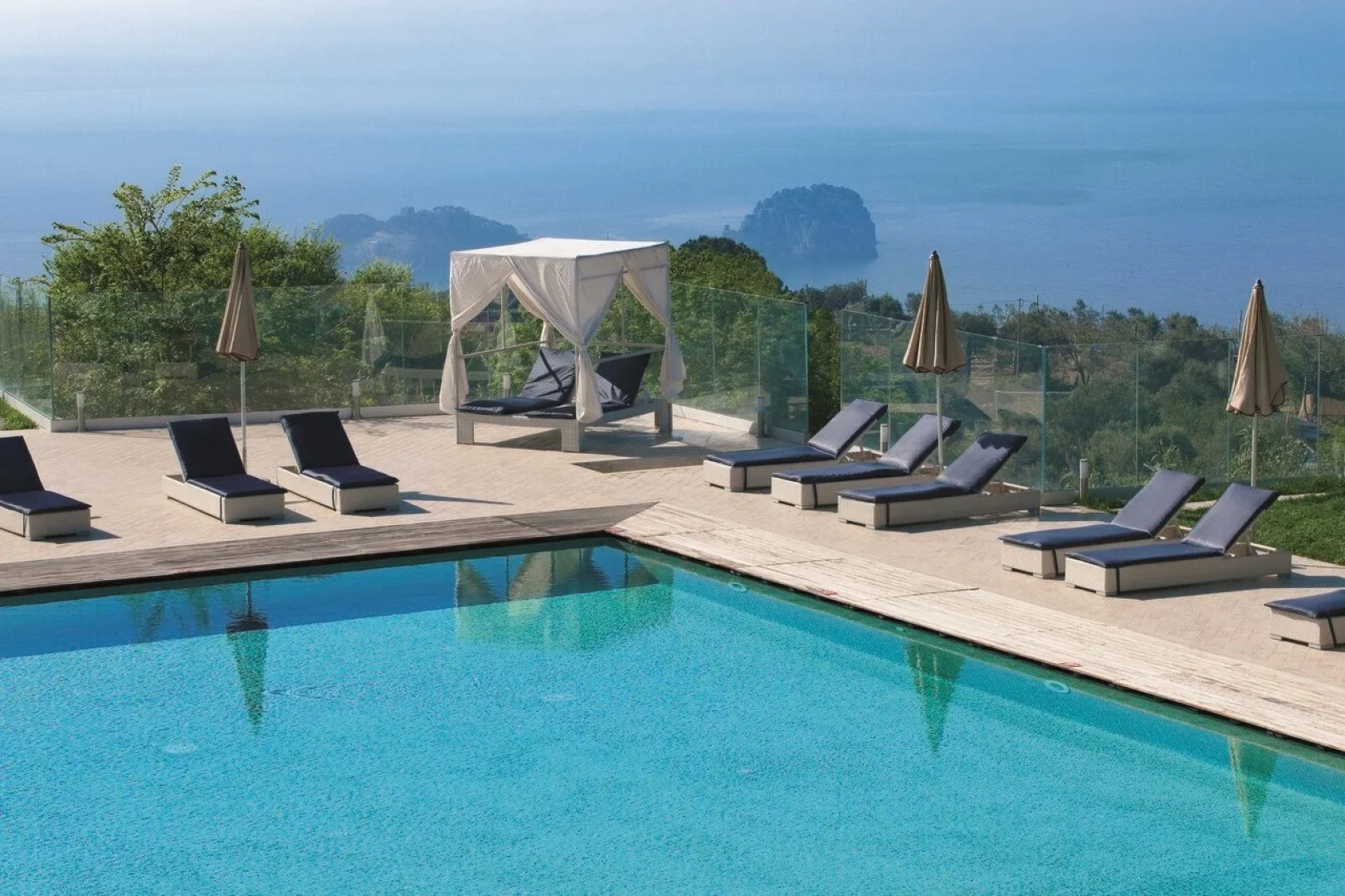 Nastro Azzurro Resort