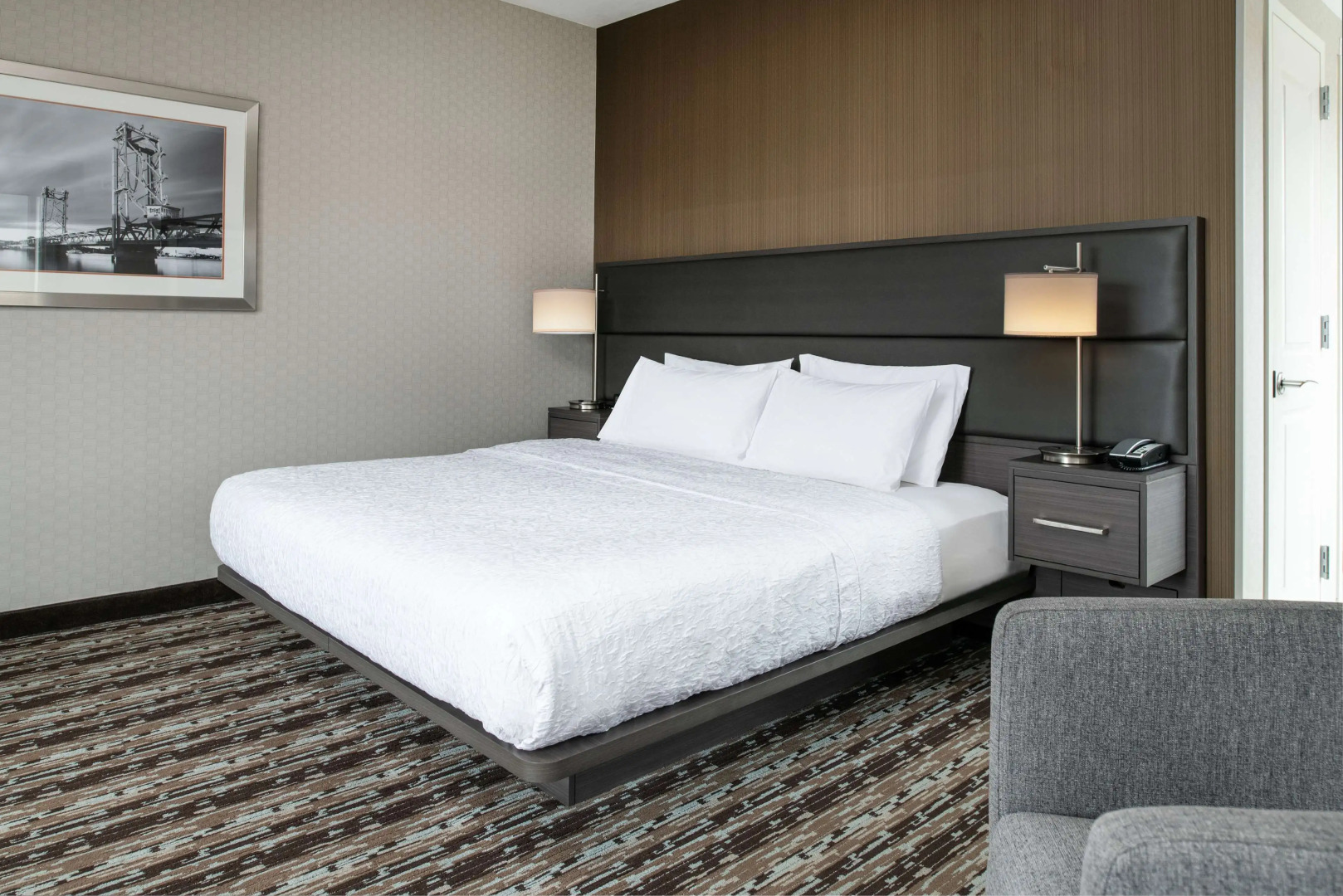 Hampton Inn & Suites Portsmouth Downtown