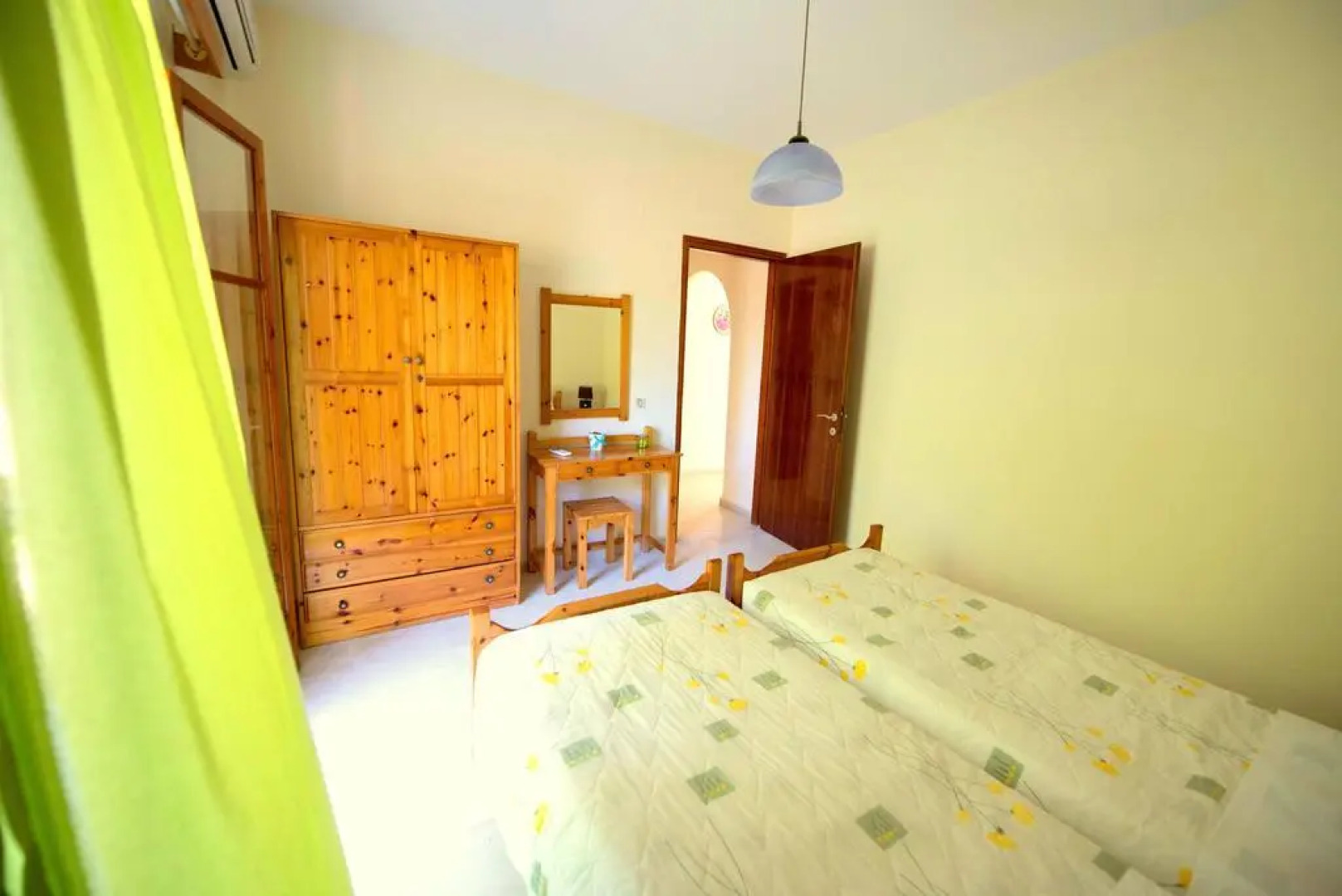 Katerina Pool Apartments