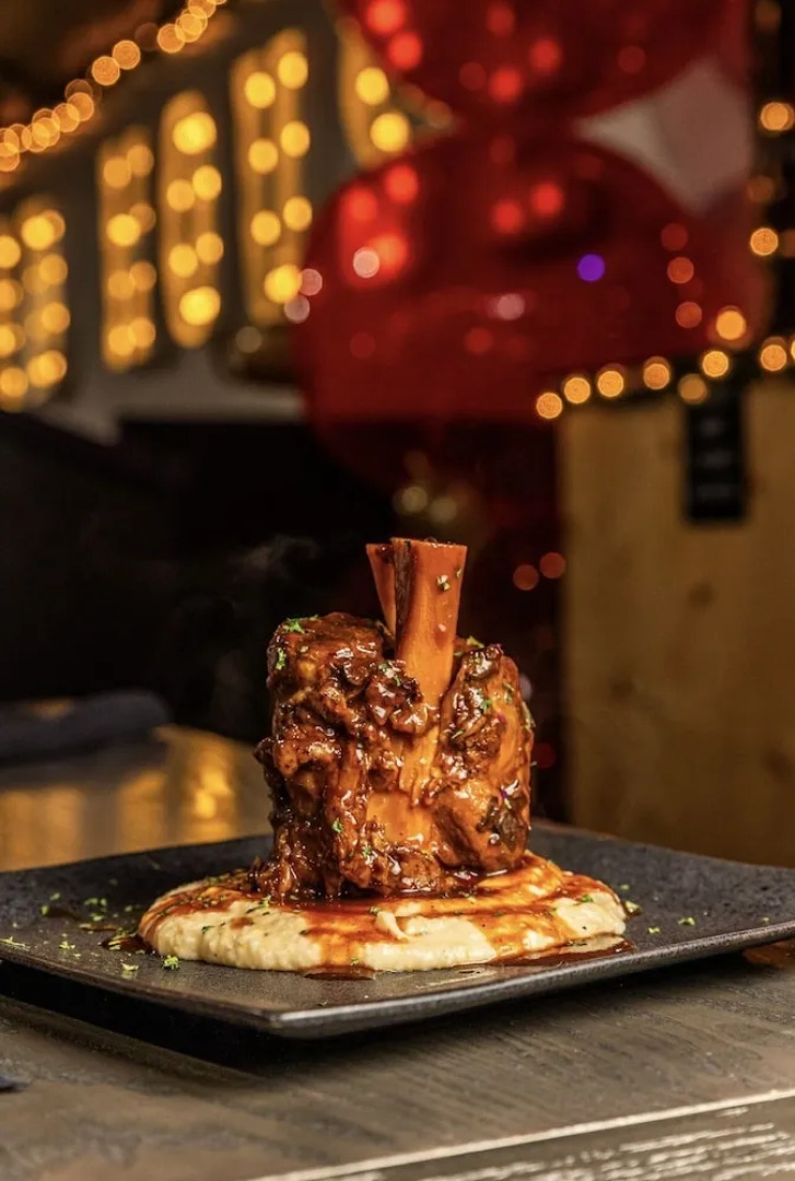 Road House Hotel & RV Park