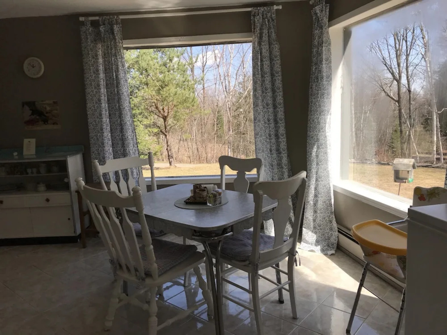 Elevate Rooms Chickadee Lodge