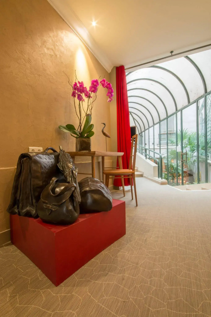 Posy Hotel by Happyculture