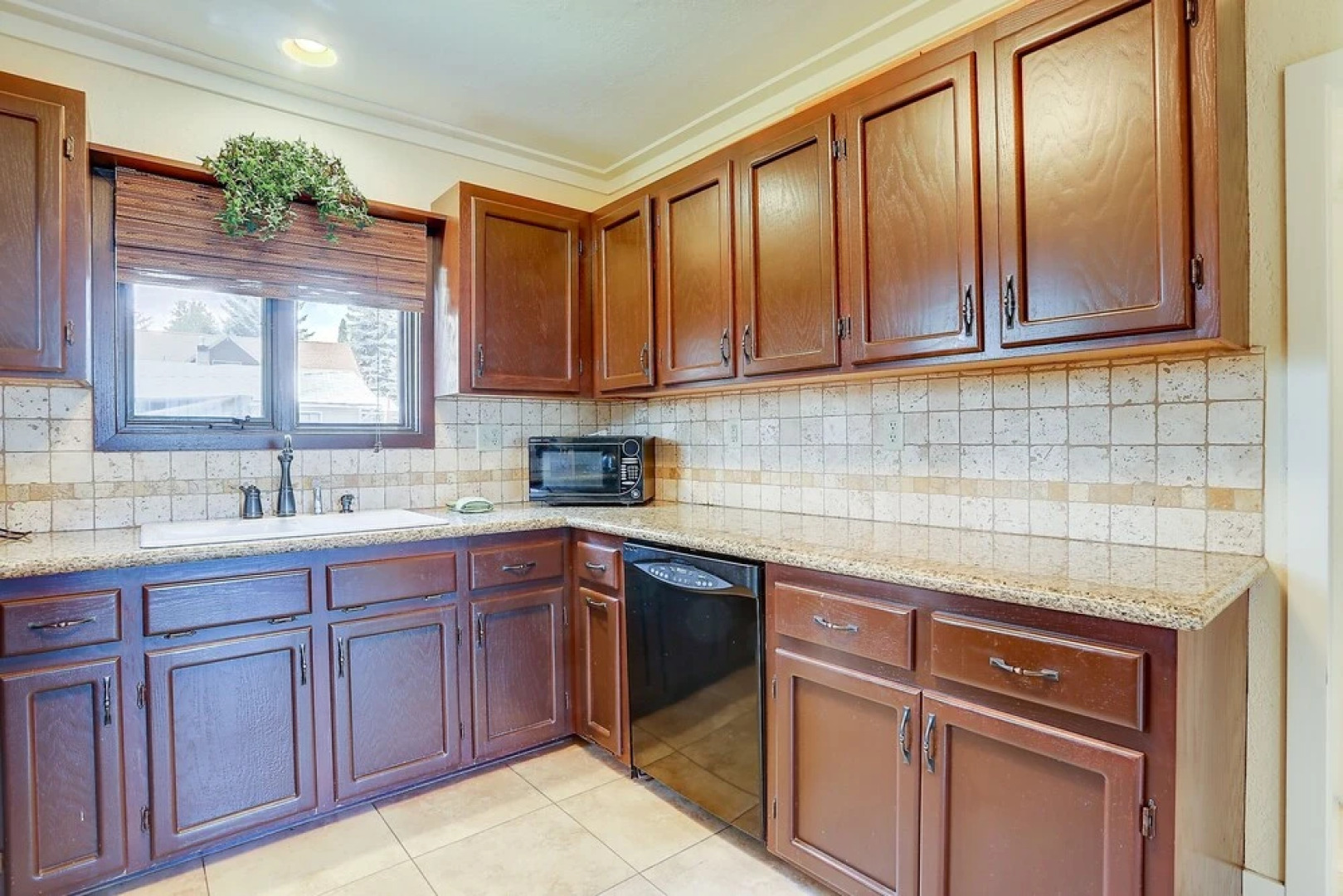 Pet-friendly Albany Cottage With BBQ on the Deck by Redawning