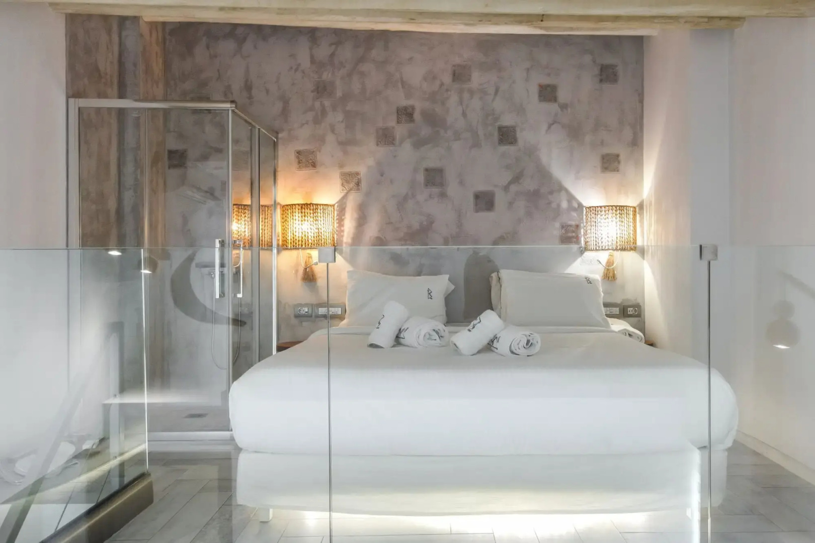 Blue Carpet Luxury Suites