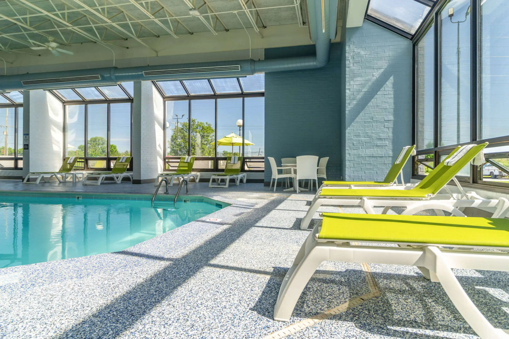 Comfort Inn & Suites Evansville Airport