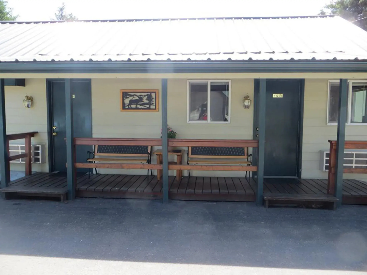 Lakeside Resort and Motel