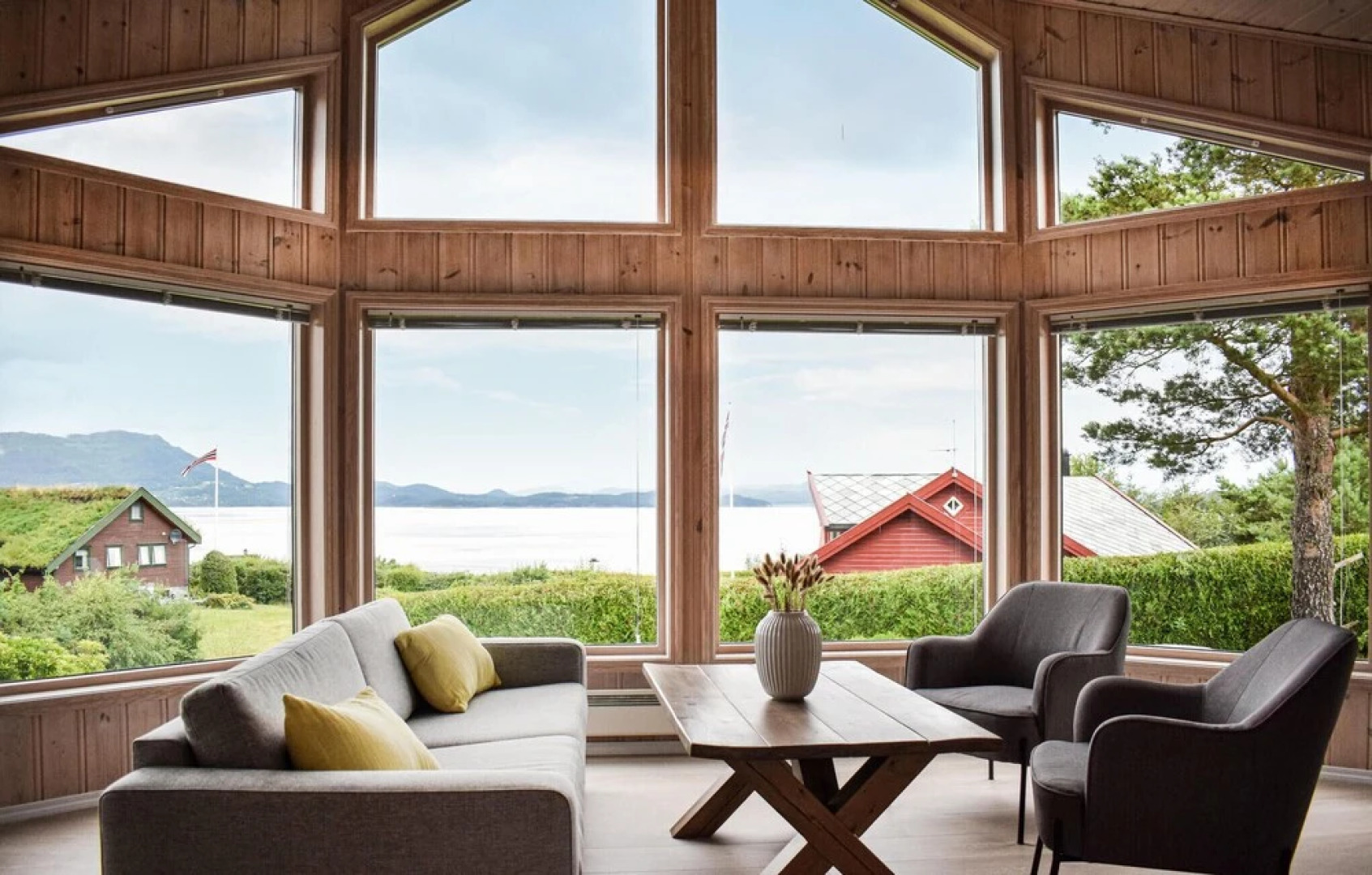 Stunning Home in Bjoa With 4 Bedrooms and Wifi