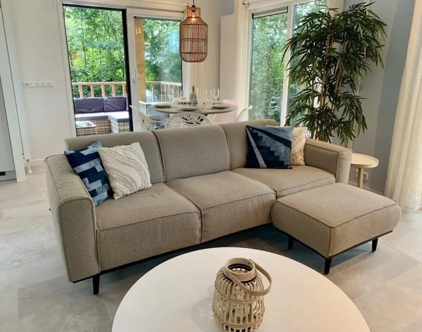 Modern Chalet With Terrace, Veranda