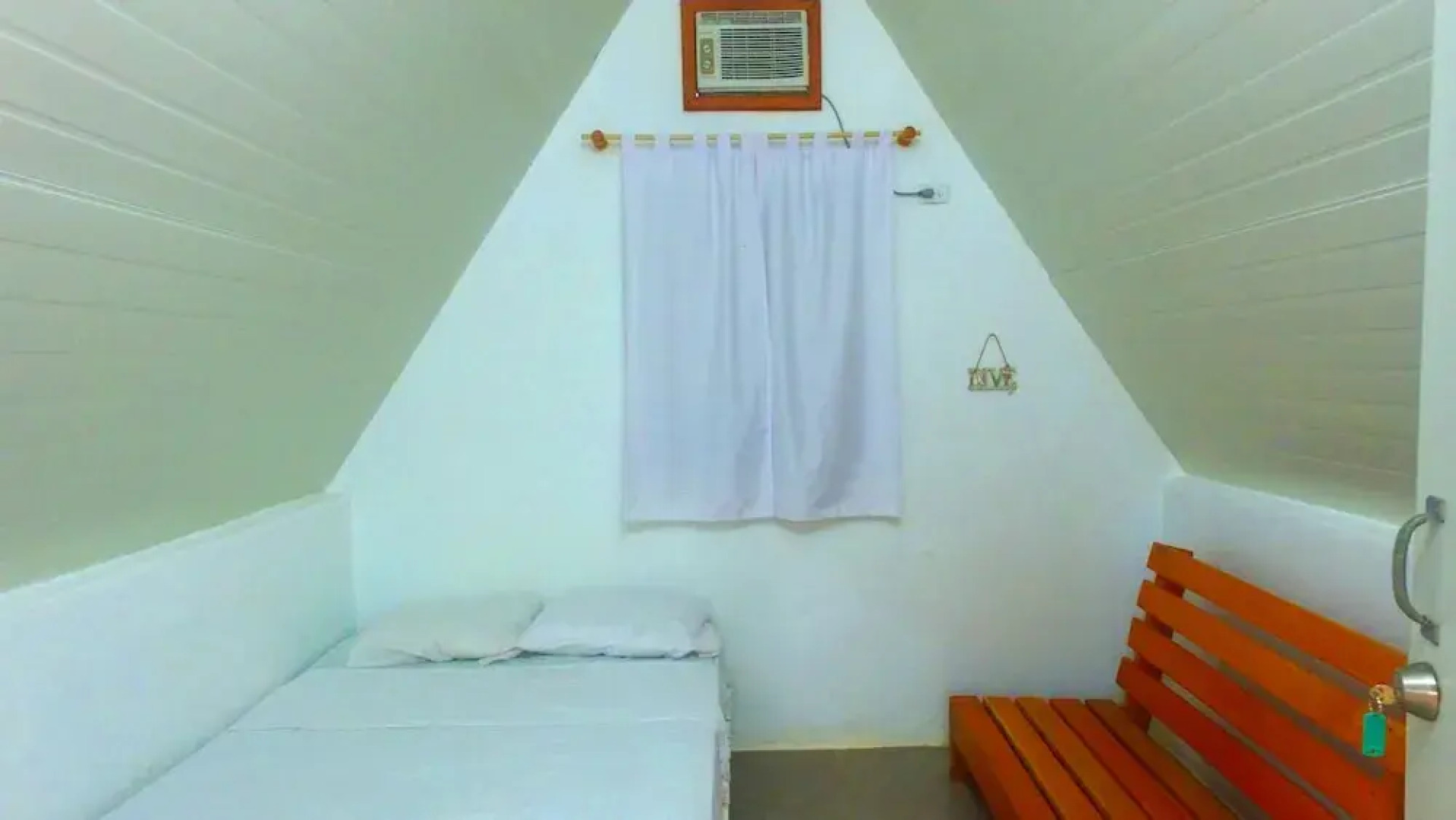 Tipi Hostel