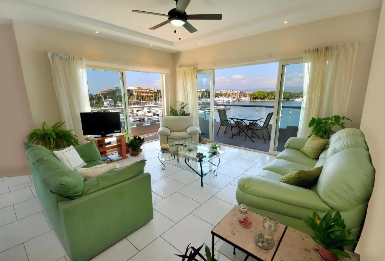 Marina Banderas Suites