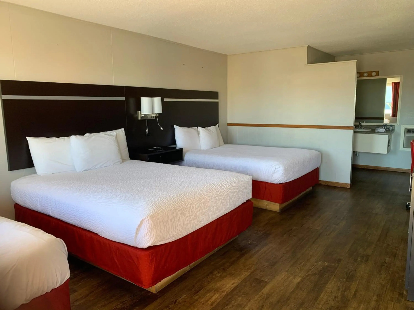 Americas Best Value Inn Wall