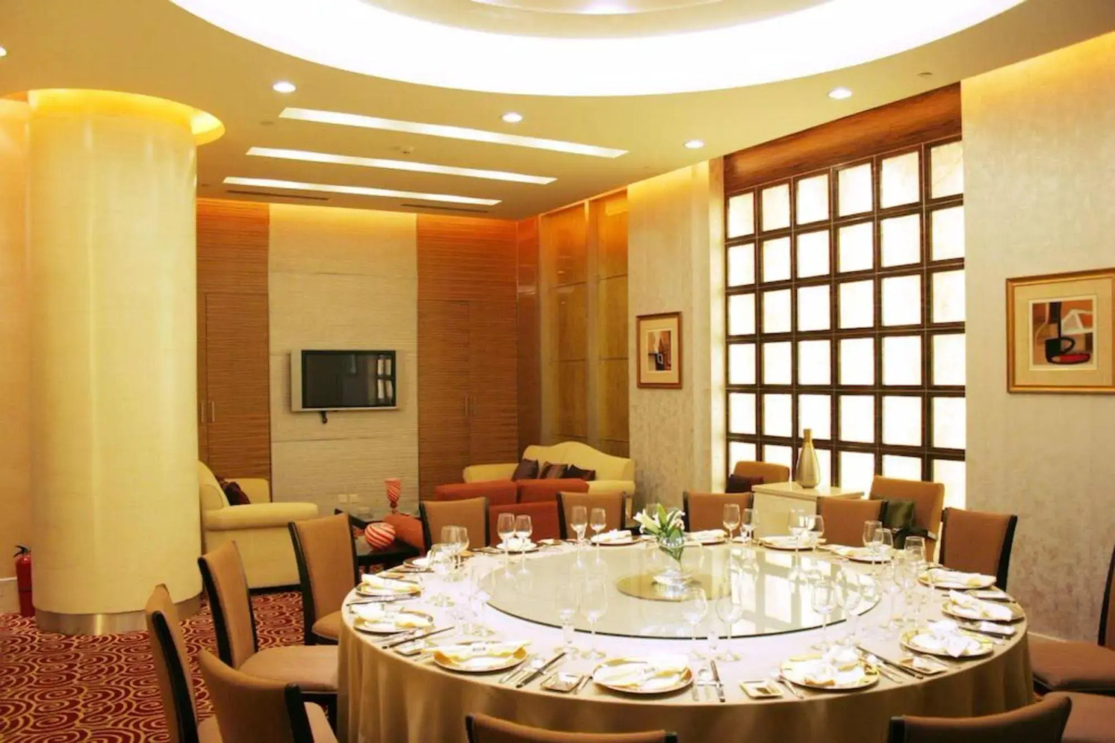 Luxemon Xinjiang Yindu Hotel