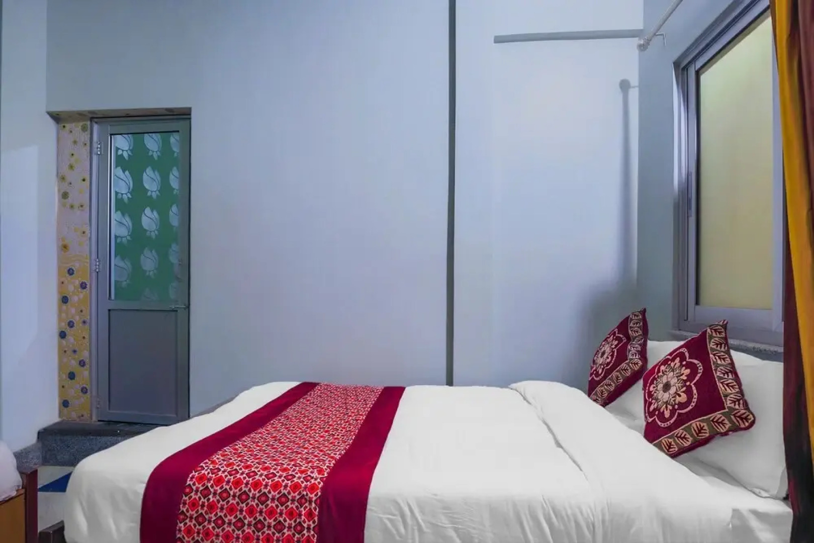 OYO 406 Hotel Diamond