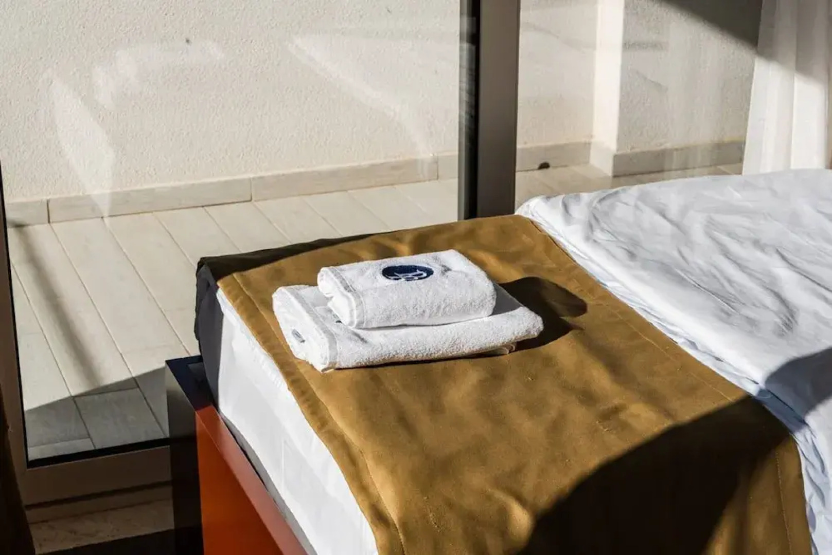 Spacious Apartment by the Beach - Tulipani