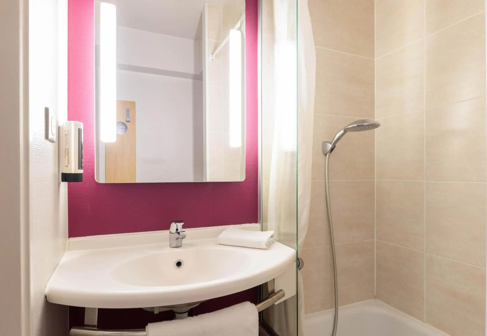 B&B HOTEL Lyon Vénissieux