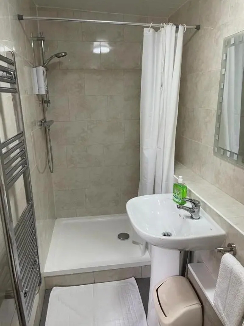 Charming Chalet - Sleep 3/4 & Free Parking