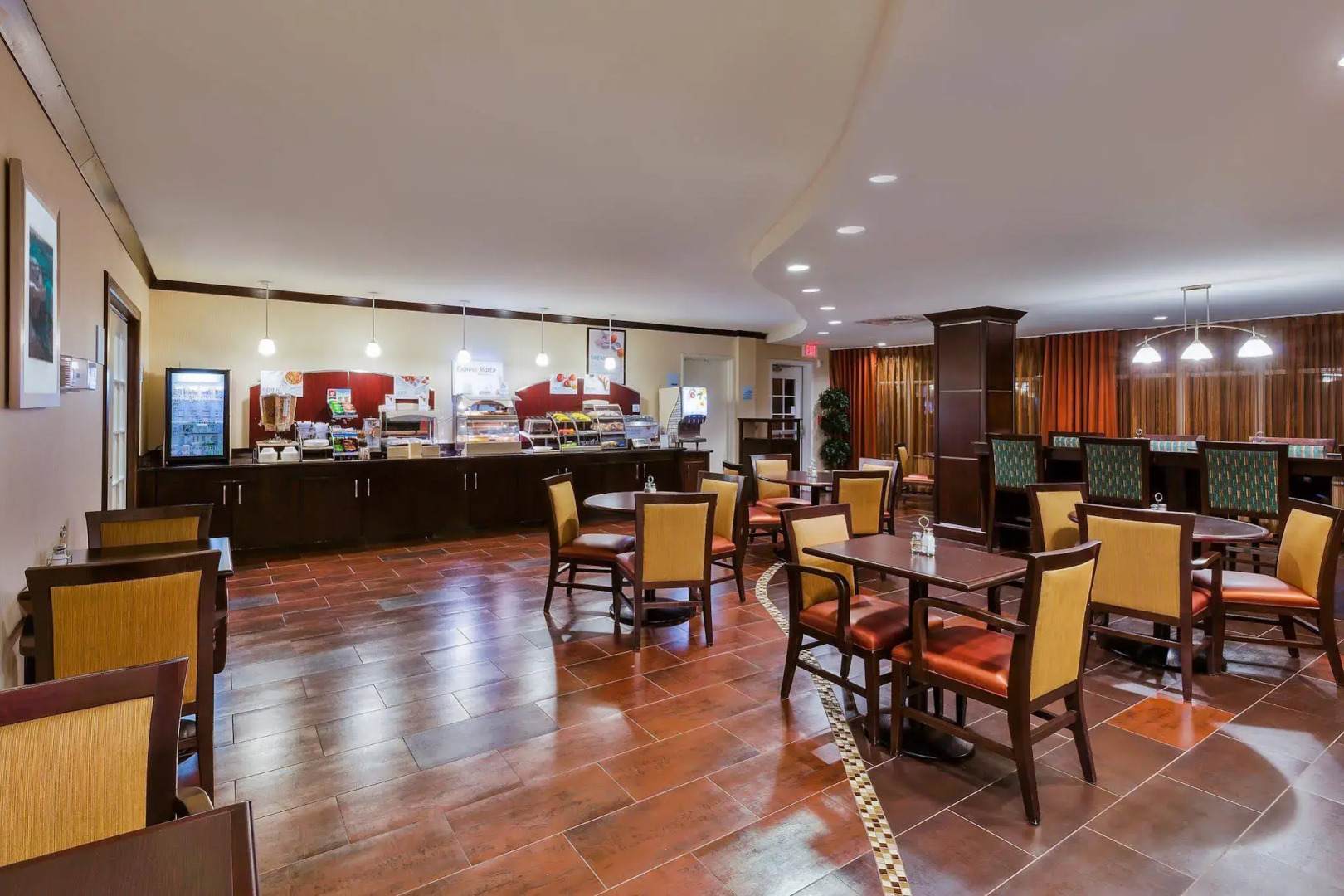 Holiday Inn Express & Suites Alpine Southeast by IHG