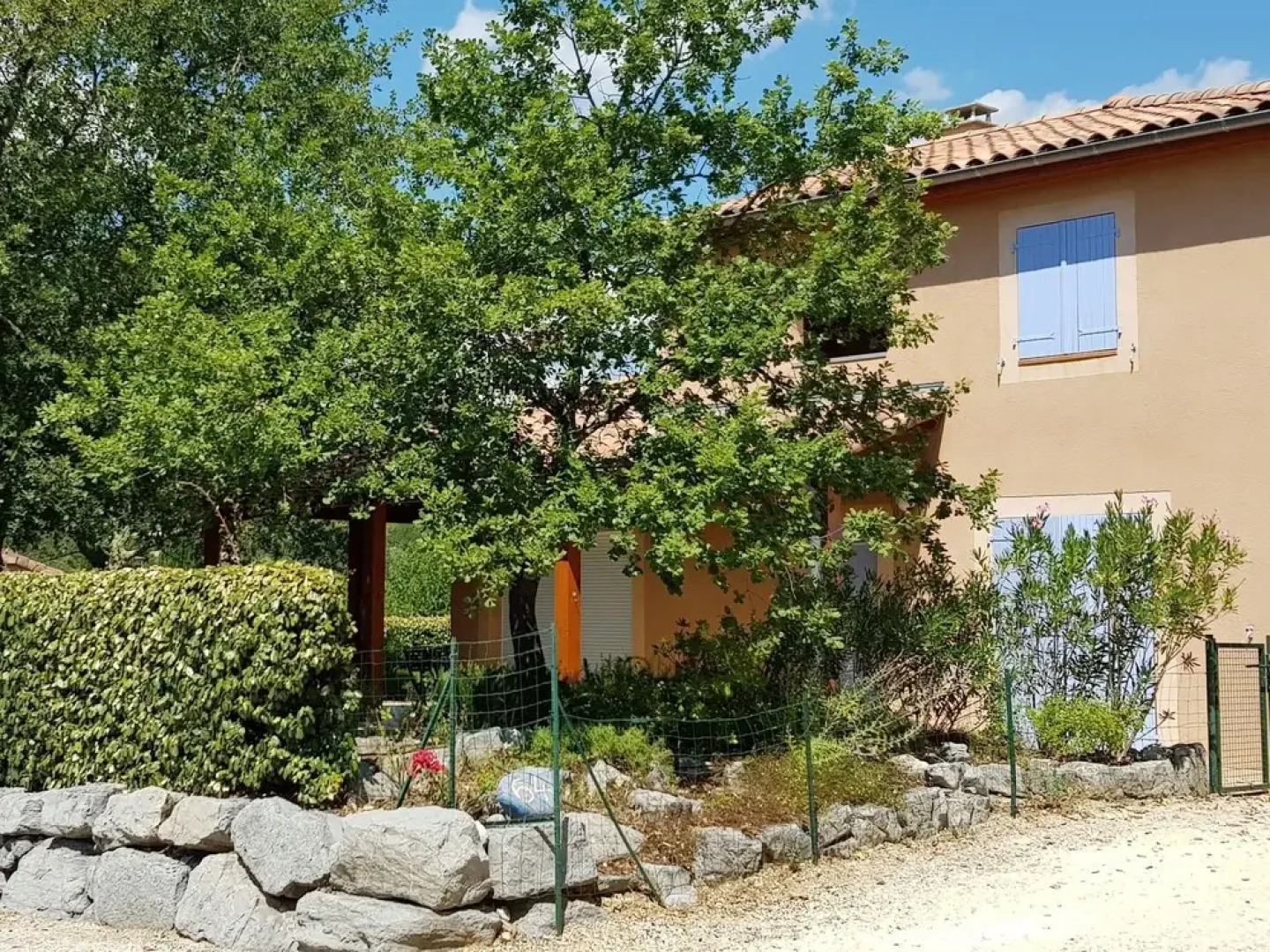 Elegant Villa in Les Mazes With Swimming Pool