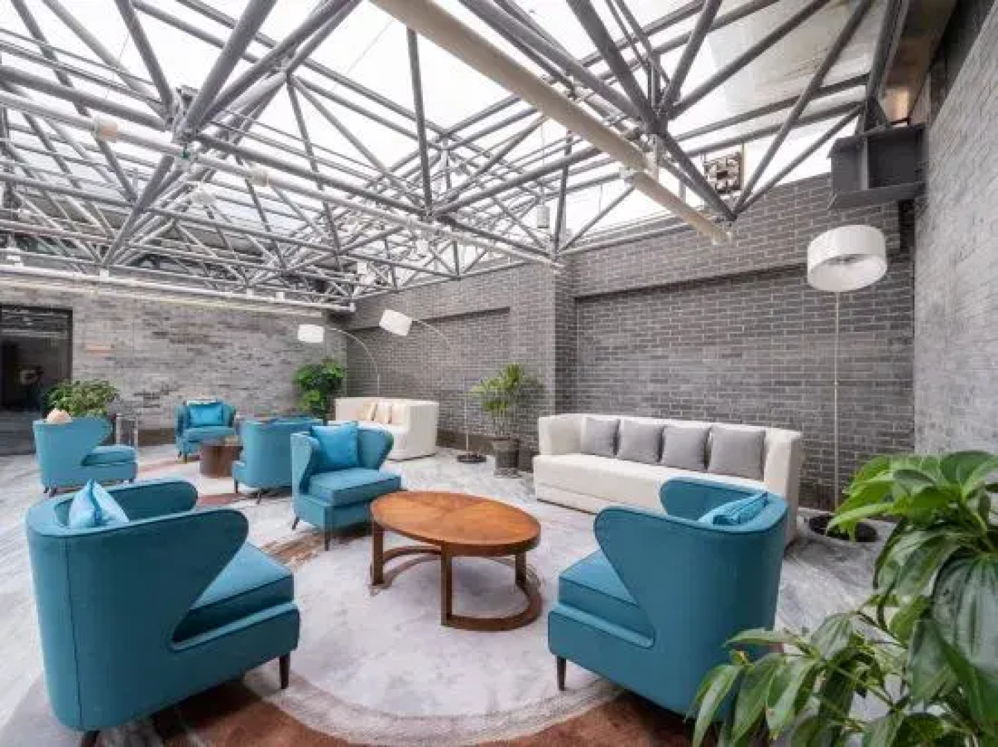 Joy 87. 8 Music Hotel