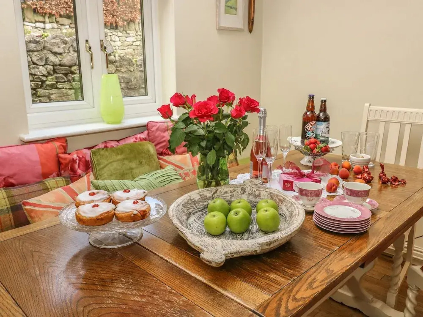 1 Bridge End & Garden