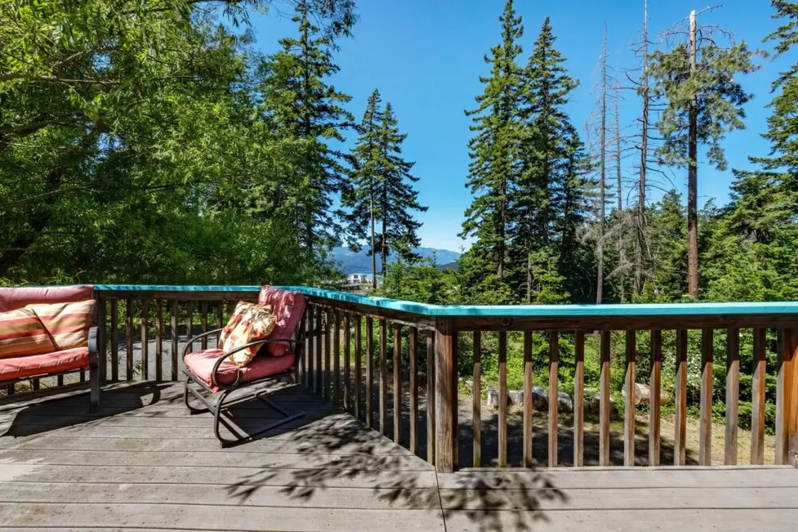 White Stag 4 Bedroom Home by RedAwning