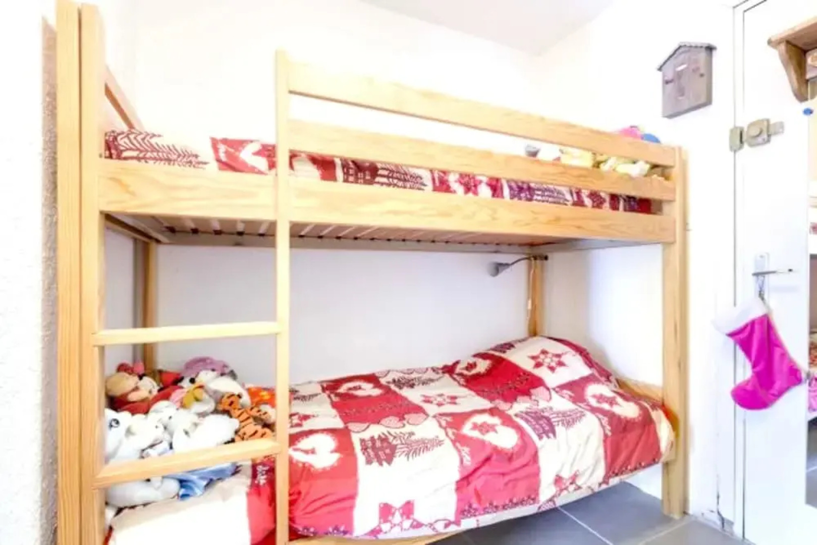 Studio in Les Deux Alpes, With Wonderful Mountain View and Terrace - 400 m From the Slopes