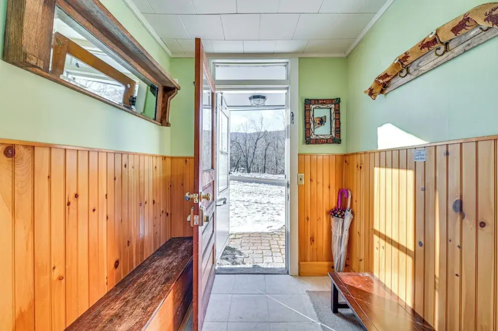 Walk to Town & River: Cozy North Creek Cottage